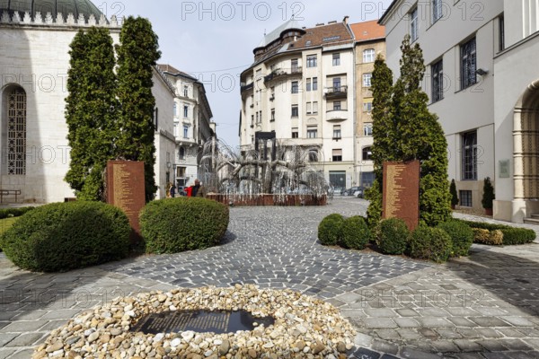 Raoul Wallenberg Holocaust Memorial Park, Memorial, Great Synagogue, Nagy Zsinagóga, Dohány utca, Pest district, Budapest, Hungary, Europe