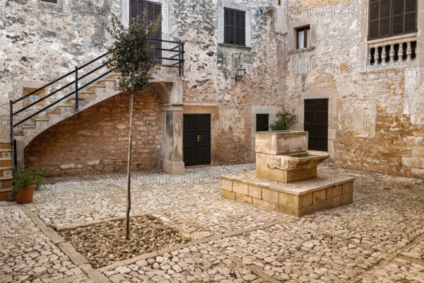Architecture in the old town of Santanyi, Majorca, Balearic Islands, Spain, Europe