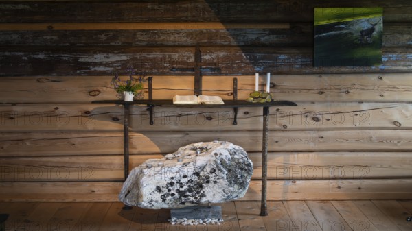 Simple iron-wrought altar and large natural stone, chapel, Fokstugu farm, Fjellstue, pilgrim accommodation, mountain hut, Olavsweg, Olavsleden or Pilgrimsleden, Dovrefjell-Sunndalsfjella National Park, Norway, Europe