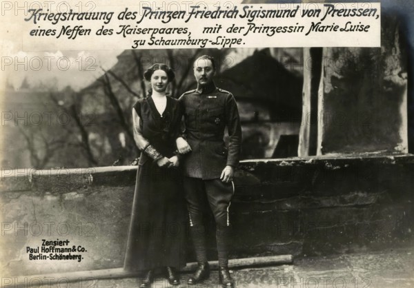War wedding of Prince Friedrich Sigismund of Prussia, a nephew of the imperial couple, with Princess Marie-Luise zu Schaumburg-Lippe, 1914 - 1918, World War I, reproduction of a war postcard