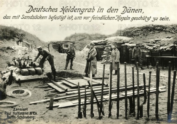 German hero's grave in the dunes, fortified with sandbags to protect it from enemy bullets, 1914 - 1918, World War I, reproduction of a war postcard