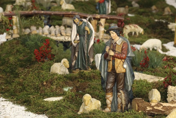 Cot figurine, shepherds with sheep
