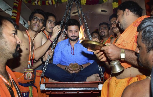Marathi actor Swapnil Joshi visits GSB seva mandal to offer prayer on the occasion of Ganesh festival in Mumbai