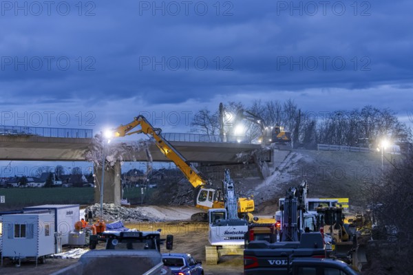 Following investigations of another reinforced concrete bridge in Saxony and the cracks caused by corrosion found there, the immediate demolition of the B101 railway bridge was ordered and work began on 19 December. The railway line to Berlin should be open again by 24 December. Großenhain, Saxony, Germany, Europe
