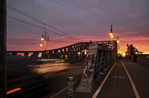 Germany, Berlin, 15.09.2024, Bösebrücke, S-Bahn station Bornholmer Straße, sunset, Europe