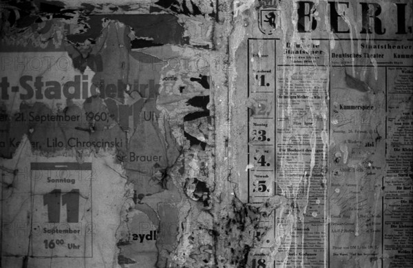 GDR, Berlin, 12 June 1990, underground station Stadion der Weltjugend, (U6), 28 years ghost station, poster: Events (East_Berlin)