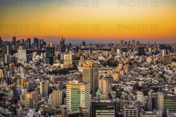 The cityscape and evening view in the city center. Shooting Location: Shibuya -ku, Tokyo