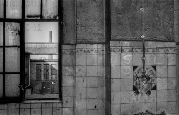 Germany, Bitterfeld, 31 March 1992, Chemiekombinat Bitterfeld, decommissioned Bitterfeld power station (formerly Elektrokohle Bitterfeld), Europe