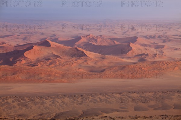 Hot air balloon ride over the Namib in the Namib-Naukluft National Park in Namibia