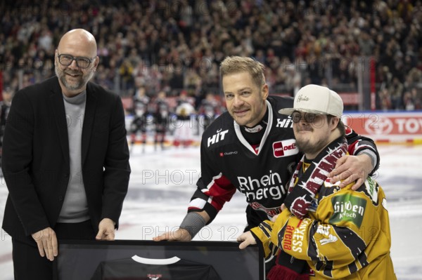 Cologne, LanxessArena, North Rhine-Westphalia, Moritz Müller (Cologne Sharks, #91), PENNY DEL, Cologne Sharks- Iserlohn Roosters on 19/01/2025 at the LanxessArena in Cologne Germany