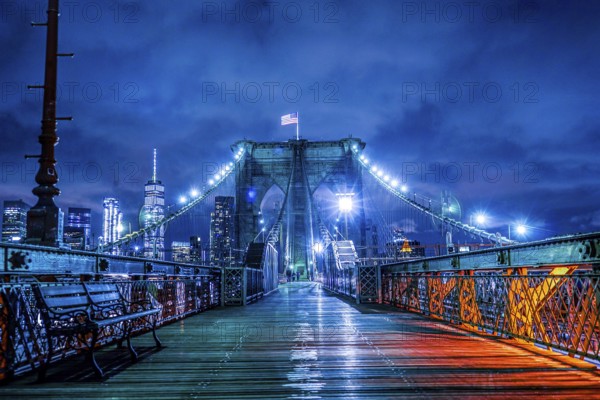 Night of the Brooklyn Bridge. Shooting Location: New York, Manhattan