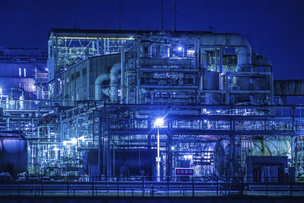 Factory night view of Kawasaki Keihin industrial zone. Shooting Location: Kawasaki City, Kanagawa Prefecture