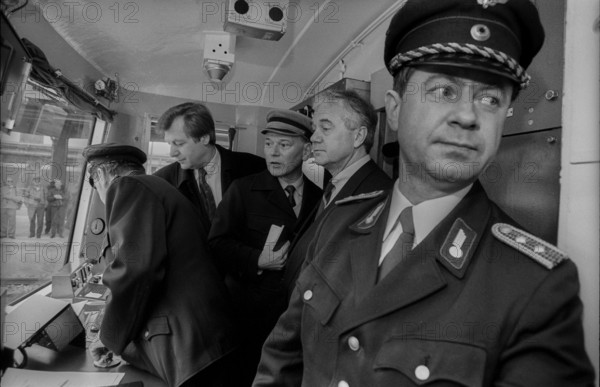 Germany, Potsdam, 01.04.1992, Reopening of the Berlin Potsdam S-Bahn line, in the driver's cab, Manfred Stolpe, Minister President of Brandenburg (right), Eberhard Diepgen, Governing Mayor of Berlin (left), Potsdam Stadt S-Bahn station, Europe