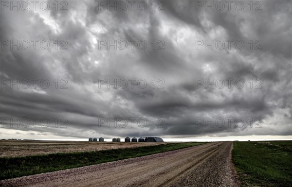 Prairie Storm Clouds Canada Saskatchewan Summer Warnings