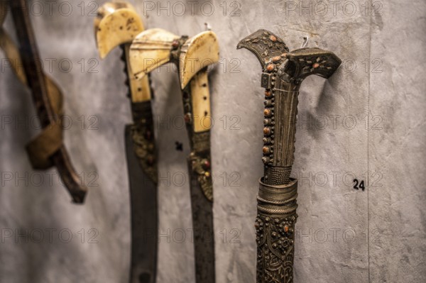 Turkish yatagan, 19th century, Álava Armory Museum, Vitoria, Basque Country, Spain, Europe