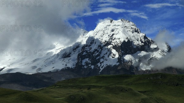 Cayambe Volcano Snowcapped Mountain, Cayambe Coca National Park, Pichincha Province, Ecuadorian Andes, Ecuador, America, South America