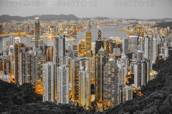 Skyscrapers of Hong Kong which is visible from the Victoria Peak. Shooting Location: Hong Kong Special Administrative Region