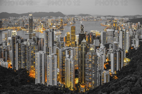 Skyscrapers of Hong Kong which is visible from the Victoria Peak. Shooting Location: Hong Kong Special Administrative Region