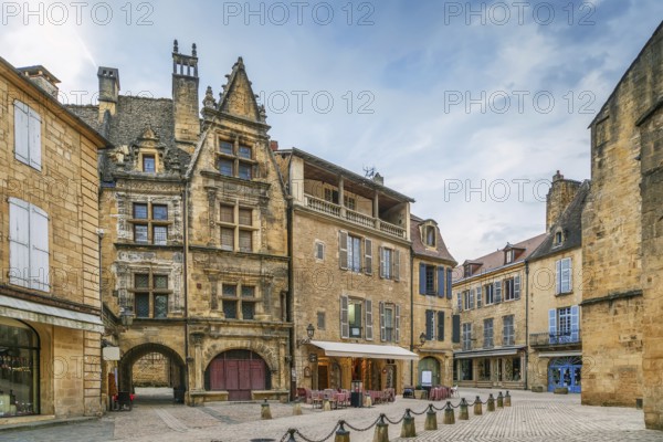 Square in Sarlat-la-Caneda historical center, department of Dordogne, France, Europe