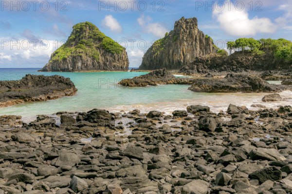 Fernando de Noronha, Brasil. Turquoise water around the Two Brothers rocks, UNESCO World Heritage Site, Brazil, South America. South America, South America