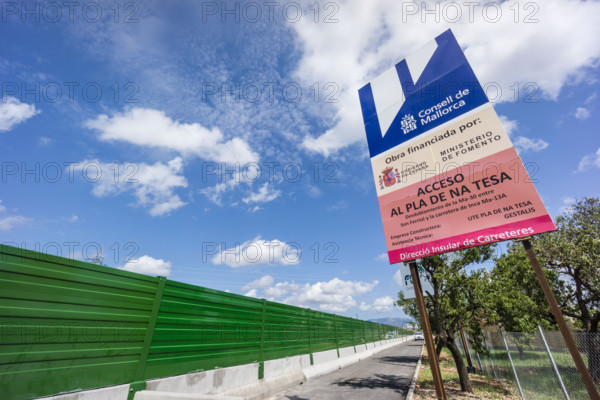 Cartel informativo oficial del gobierno de mallorca, conexion Ma-19, Mallorca, balearic islands, spain