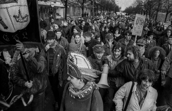 Germany, Berlin, 16 February 1992, DT64 demonstration (against the closure of the station), Unter den Linden, Europe