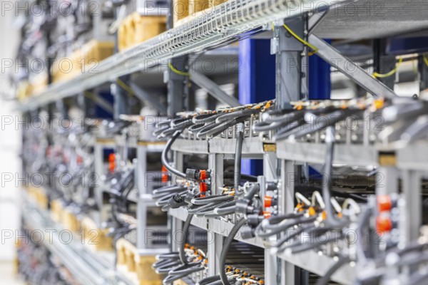 Saxony's Economics and Energy Minister Dirk Panter visits Saxony's largest battery storage facility, with 23 megawatt hours from Tricera energy, Freiberg, Saxony, Germany, Europe