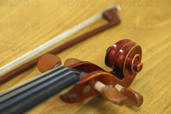 Violin and violin bow