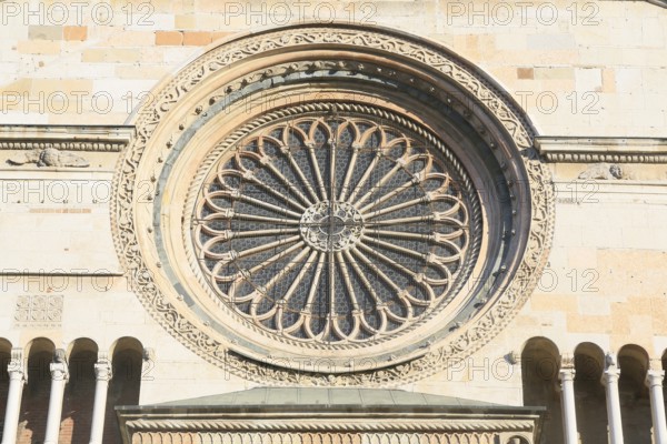 Rose window of the main façade, Cremona Cathedral, Cattedrale di Cremona, Lombardy, Lombardia, Italy, Europe