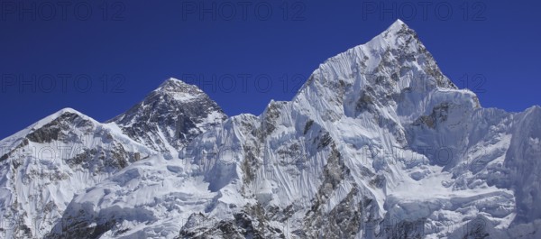 Peaks of Mt Everest and Nuptse seen from Kala Patthar, Nepal, Asia