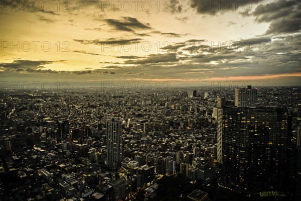 Shinjuku of city landscape and sunset visible from the observatory of the Tokyo Metropolitan Government Building. Shooting Location: Tokyo metropolitan area