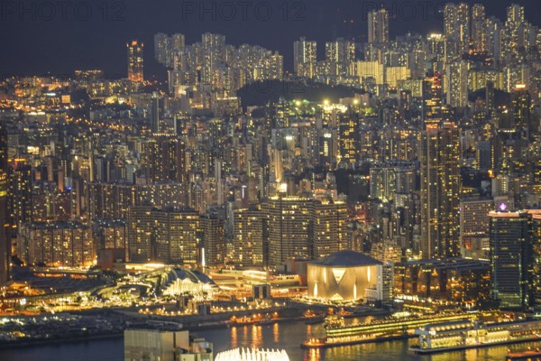 Hong Kong night view seen from Victoria Peak. Shooting Location: Hong Kong Special Administrative Region