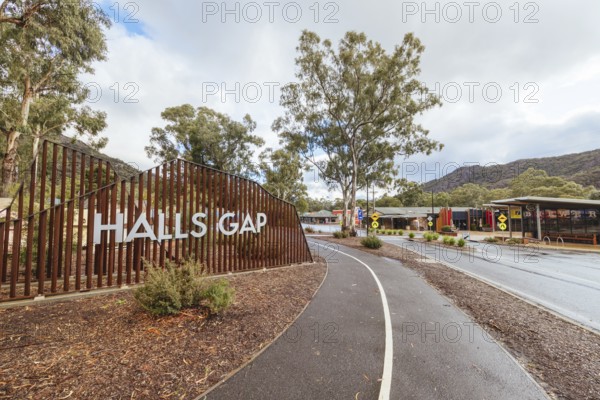 HALLS GAP, AUSTRALIA, April 16: Views within the rural township of Halls Gap in the Grampians region of Victoria, Australia, Oceania