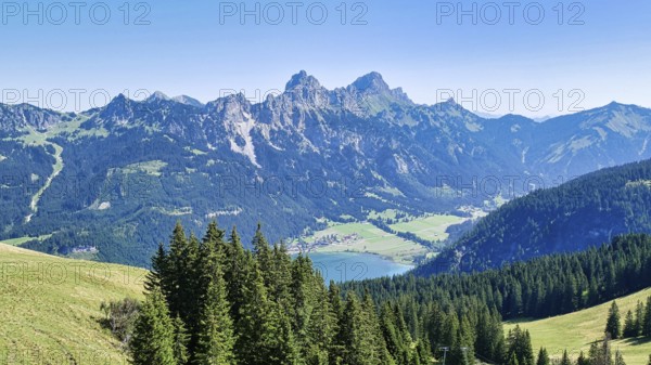 View of the Haldensee and the Tannheim mountains from the Neunerköpfle