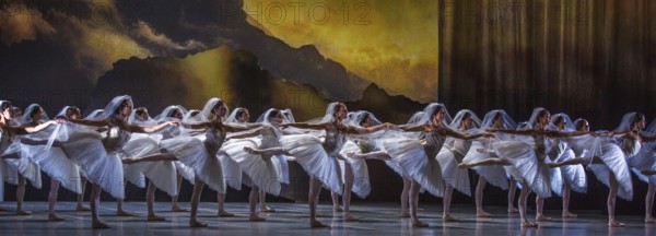 Marius Petipa brought the choreography 'LA BAYADERE' to the stage in St Petersburg in 1877. Fortunately, the notations of the original have been preserved so that choreographers today can give us a reliable picture of his ideas. In this production, the choreographer Alexei Ratmansky did so to music by Ludwig Minkus and with the help of Jerôme Kaplan for the set and costumes. In colonial-influenced images of a fantastic India of temples and palaces, the story is told of a love that is not befitting her station: the bayadere Nikia ? an Indian temple dancer ? loves the warrior Solor, who in turn is promised to Gamsatti, the daughter of the powerful Rajah, as her husband. According to the laws of drama, this union can only end unhappily ? in the 'Kingdom of Shadows'. Colourful, opulent and, as one might say today, diverse, this ballet is a feast for the eyes. At the Staatsballett Berlin. In the main