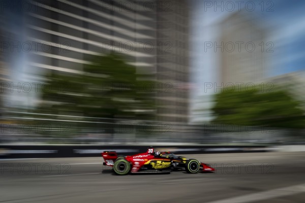 PIETRO FITTIPALDI (30) of Miami, Florida travels through turn 3 to qualify for the Detroit Grand Prix on the Streets of Detroit in Detroit, MI