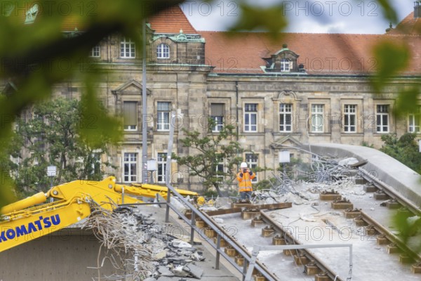 After the collapse of parts of the Carola Bridge, demolition work began on the Old Town side. The bridge sections on the Old Town side were dismantled using heavy machinery, Carola Bridge in Dresden, Dresden, Saxony, Germany, Europe