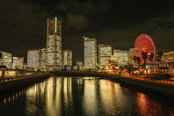 Yokohama Minato Mirai entire light up (Christmas 2019). Shooting Location: Yokohama-city kanagawa prefecture
