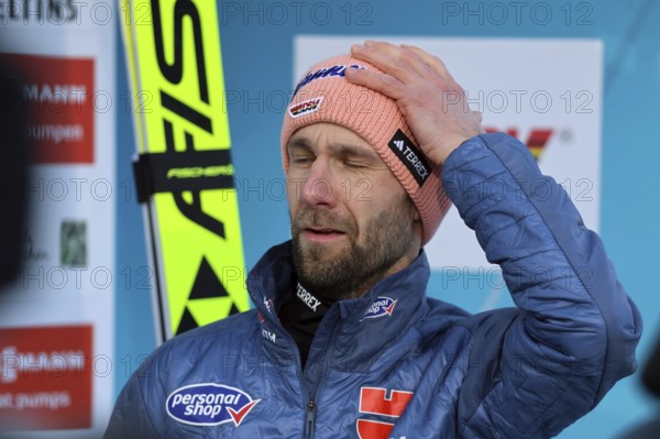 Shit, the tour victory is gone: Pius Paschke (SC Kiefersfelden) at the New Year's Ski Jumping 73rd Four Hills Tournament Garmisch-Partenkirchen, Garmisch-Partenkirchen, Germany / Germany