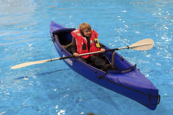 Safety first: At the presentation of the folding kayak