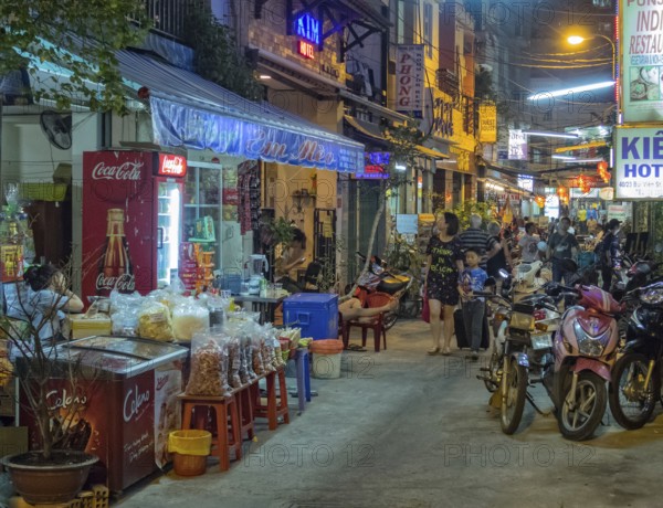 Bui Vien Street is a busy pedestrian area in the evening full of restaurants, bar, club and hotels, Ho Chi Minh City, Vietnam, Asia