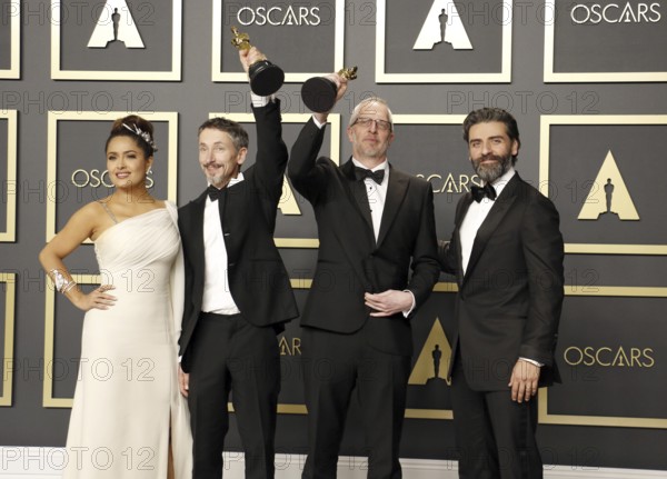 Mark Taylor, Stuart Wilson, Salma Hayek and Oscar Isaac at the 92nd Academy Awards, Press Room held at the Dolby Theatre in Hollywood, USA on February 9, 2020