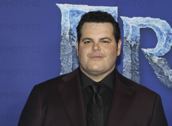Josh Gad at the World premiere of Disney's 'Frozen 2' held at the Dolby Theatre in Hollywood, USA on November 7, 2019., Hollywood, California, USA, North America