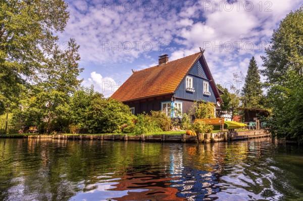 Residential house, outskirts, river Spree, Lehde, Brandenburg, Spreewald, Germany, Europe