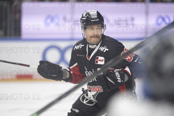 LanxessArena, North Rhine-Westphalia, Moritz Müller (Cologne Sharks, #91), PENNY DEL, Cologne Sharks-ERC Ingolstadt on 22/11/2024 at the LanxessArena in Cologne Germany