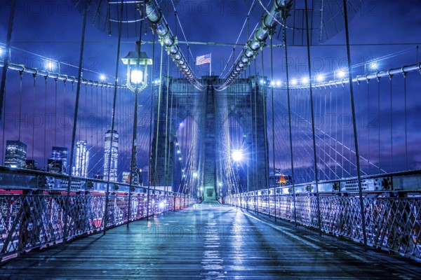 Night of the Brooklyn Bridge. Shooting Location: New York, Manhattan