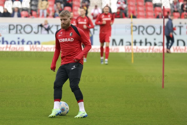 Niklas Beste (SC Freiburg) at the match of the 1st FBL: 24-25: 21st Sptg. SC Freiburg - 1. FC Heidenheim DFL REGULATIONS PROHIBIT ANY USE OF PHOTOGRAPHS AS IMAGE SEQUENCES AND/OR QUASI-VIDEONan Photo: Joachim Hahne/johapress, Freiburg, Germany / Germany