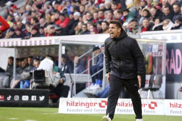 Volcano on the sideline: Coach Marcel Rapp (Holstein Kiel) at the match of the 1st FBL: 24-25: 14th Spt. SC Freiburg - Holstein Kiel DFL REGULATES PROHIBIT ANY USE OF PHOTOGRAPHS AS IMAGE SEQUENCES AND/OR QUASI-VIDEONan Photo: Joachim Hahne/johapress, Freiburg, Germany / Germany