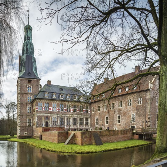 Water castle Raesfeld in Muensterland, North Rhine-Westphalia, Germany, Europe