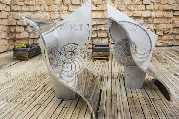Doble nautilus en el pentagono, Enrique Salamanca, 2006, acero inoxidable, museo Es Baluard, Palma, Mallorca, balearic islands, spain
